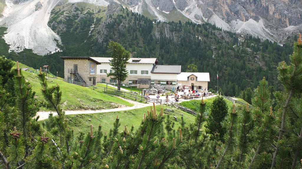 Garni Le Chalet Santa Cristina Val Gardena Exterior photo